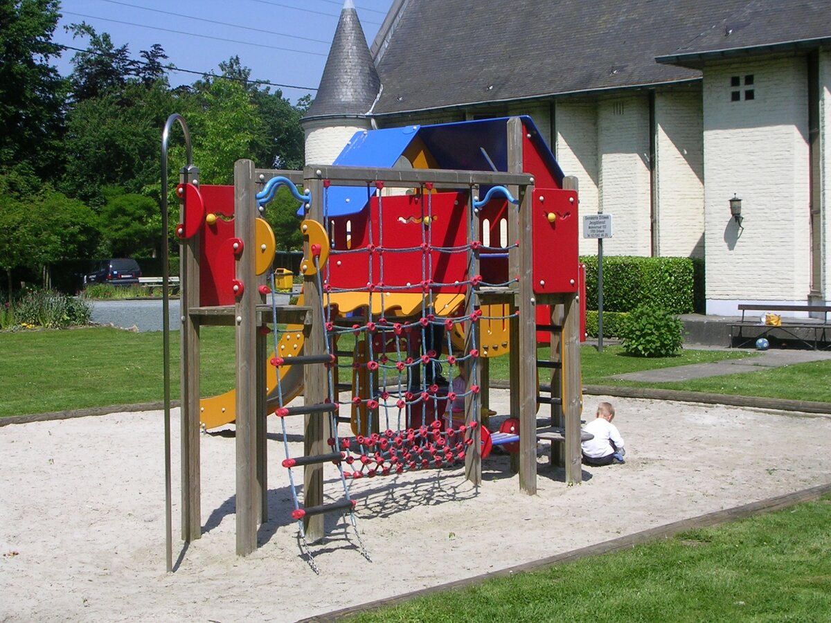 Speel- en sportterreinen buiten afgesloten