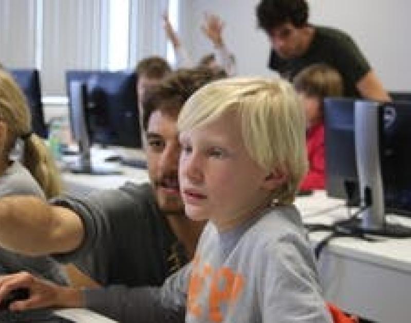Leer programmeren met CodeFever in jouw buurt - ByteBusters Level 2 (8-11 jaar) © VZW CodeFever