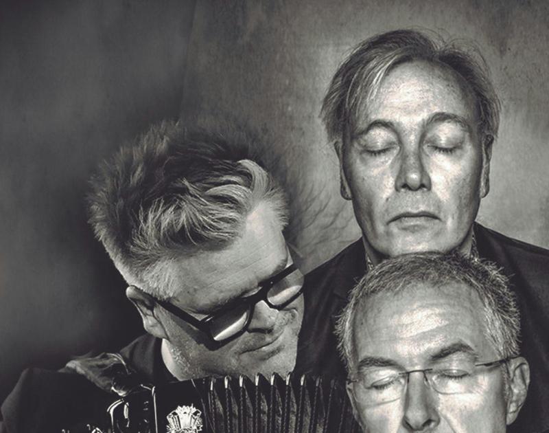 Bruxelles Musette - Gwen Cresens, Patrick Riguelle & band © Freddy Vandervelpen en Koen Bauters