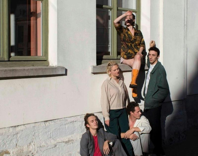 NOOIT NOOIT - WOLF WOLF/NTGent © onbekend