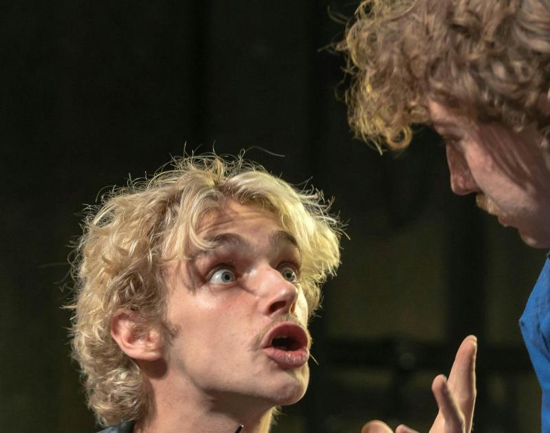 Blauw (of iets voor aan de muur) - Compagnie Gérard & Els Dottermans © Johan Pijpops