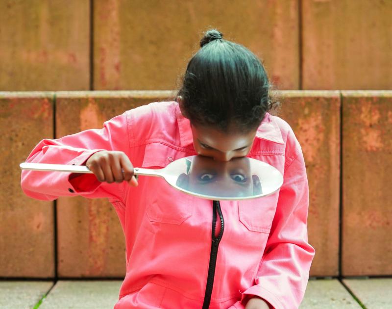 Ogen. Blik. Verder. Kijken. (3+) © Ogen. Blik. Verder. Kijken. (3+) - 260320 FA Ogen Blik Verder Kijken c Olympe Tits2