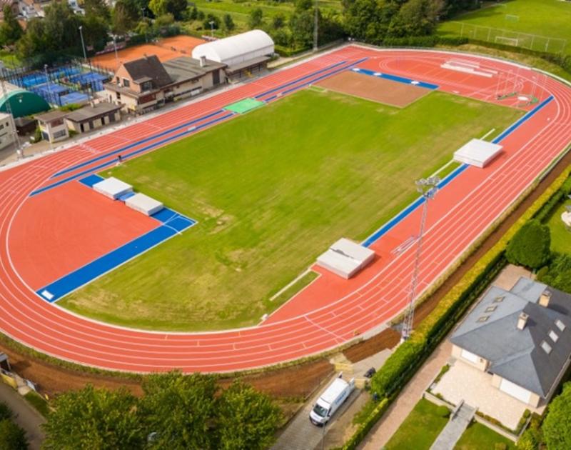 dronebeeld atletiekpiste