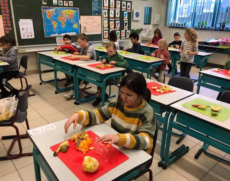 Fruitbrochettes maken