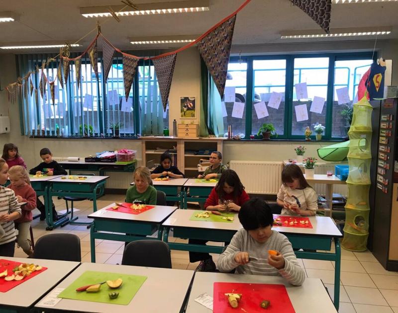 Fruitbrochettes maken