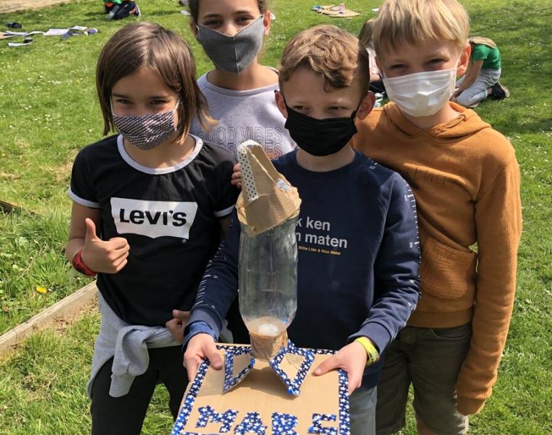 Wij bouwen een raket