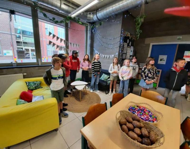 Inhuldiging boekenhoek