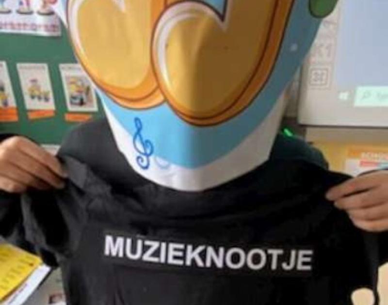 The masked dancer ... Who are you 3B?