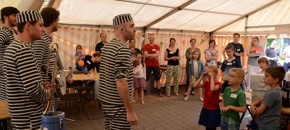 Ontmoet elkaar op den trottoir